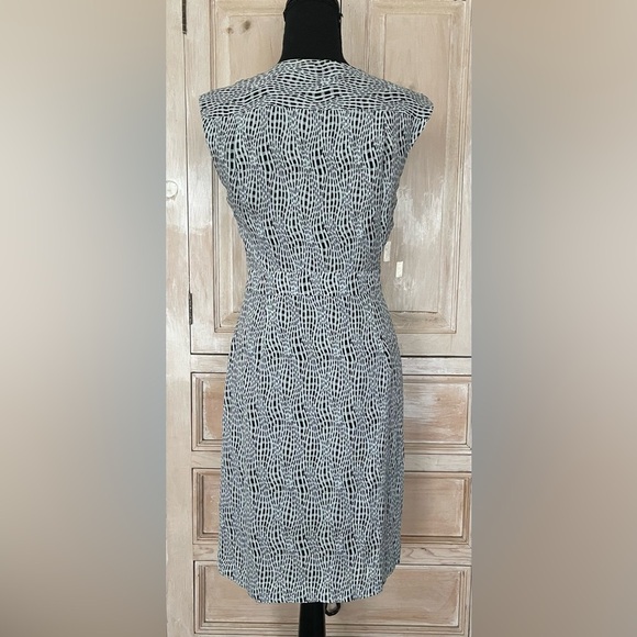 Tory Burch Women's Silk Dress Sleeveless Black and White Patterned - Picture 3 of 5